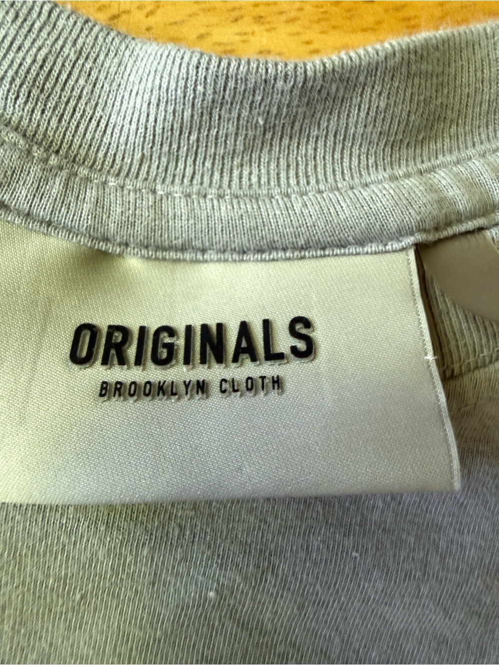 Men’s Brooklyn Cloth Light Gray 'ORIGINALS' Embroidered short sleeve‎ size large - Picture 3 of 9